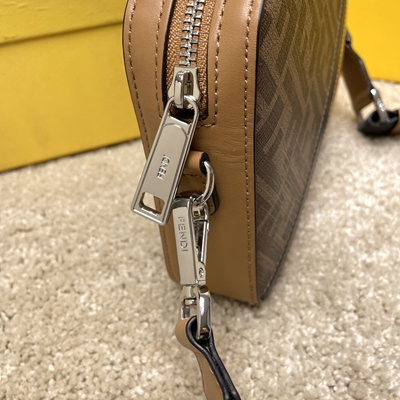 フェンディバッグ細部ディテール